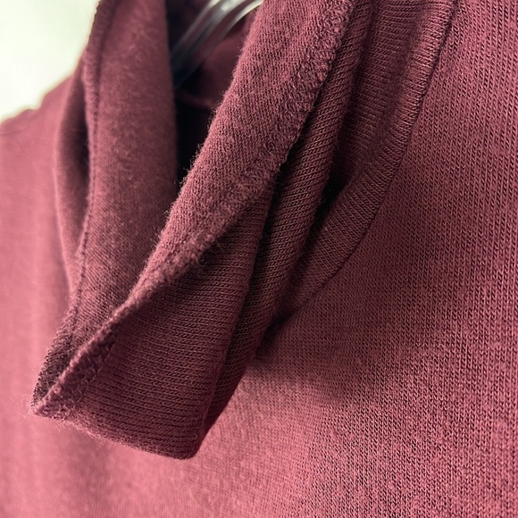 AEO FIRST essentials cowl neck sleeveless top Sz L plum color - Picture 4 of 7